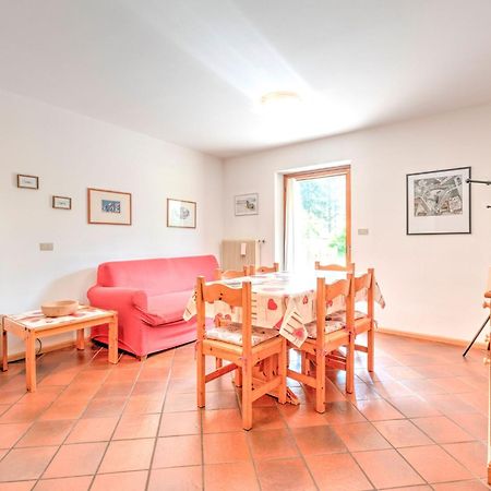 Spacious Chalet With Garden Near Ski Area In Tyrol Pozza di Fassa Exterior foto